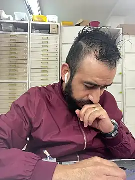 leonardohot1987 online show from 27, 2, 2025