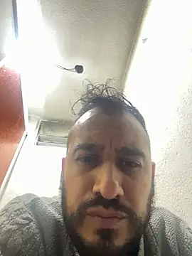 Snapshot of leonardohot1987 chatting on 22, 12, 2025 leonardohot1987 online show from 22, 12, 2025