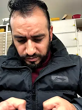 Snapshot of leonardohot1987 chatting on 6, 1, 2026 leonardohot1987 online show from 6, 1, 2026