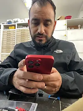 Snapshot of leonardohot1987 chatting on 31, 3, 2026 leonardohot1987 online show from 31, 3, 2026