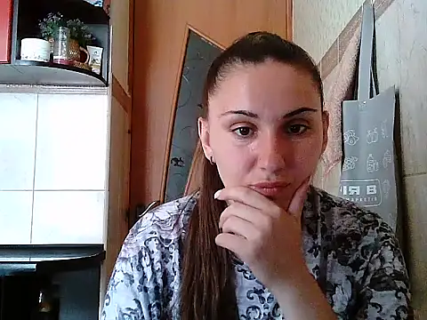 Snapshot of Yuliia30 chatting on 4, 7, 2026 Yuliia30 online show from 4, 7, 2026