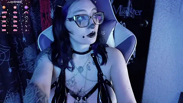 Kimlennox  online show from 25, 3, 2026