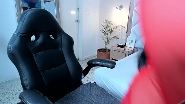 renatarussel online show from 11, 3, 2025