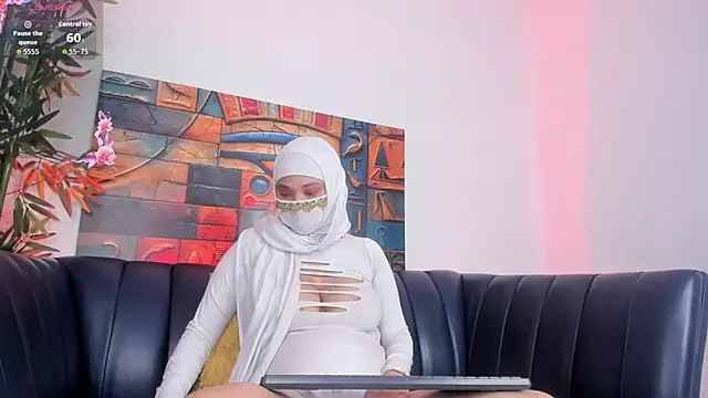 Snapshot of Eva_abaad chatting on 6, 10, 2025 Eva abaad online show from 6, 10, 2025