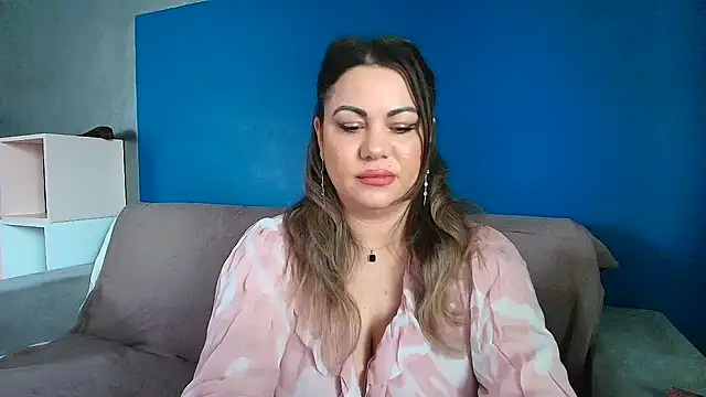 VixenVibesX online show from 2, 2, 2025