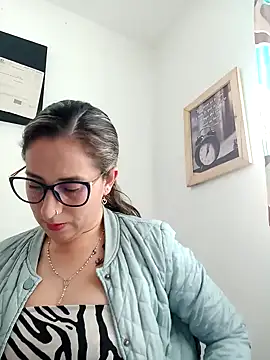 Snapshot of CHARLOTTE_1711 chatting on 30, 1, 2025 CHARLOTTE 1711 online show from 30, 1, 2025