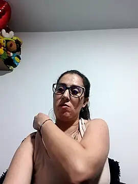 Snapshot of CHARLOTTE_1711 chatting on 1, 11, 2025 CHARLOTTE 1711 online show from 1, 11, 2025