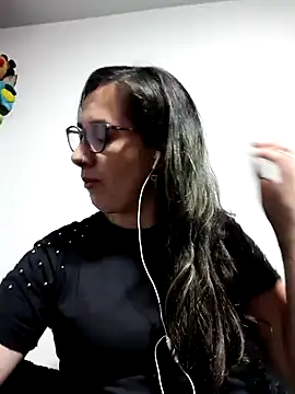 Snapshot of CHARLOTTE_1711 chatting on 6, 11, 2025 CHARLOTTE 1711 online show from 6, 11, 2025