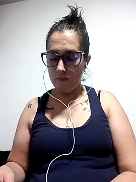 Snapshot of CHARLOTTE_1711 chatting on 8, 11, 2025 CHARLOTTE 1711 online show from 8, 11, 2025