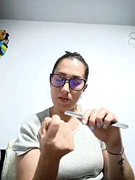 Snapshot of CHARLOTTE_1711 chatting on 17, 1, 2026 CHARLOTTE 1711 online show from 17, 1, 2026