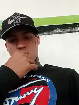 Snapshot of Briangalleta chatting on 17, 9, 2025 Briangalleta online show from 17, 9, 2025