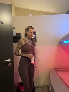 Black sweet Rose online show from 15, 1, 2026