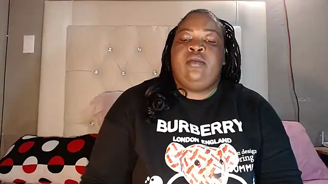 omalicha98 online show from 17, 4, 2026