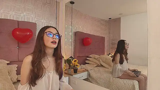 victoriapalmerfg online show from 18, 2, 2025