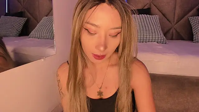 SabrinaSpell  online show from 26, 9, 2025