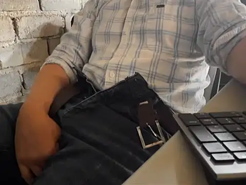 Snapshot of Inglphons chatting on 9, 1, 2026 Inglphons online show from 9, 1, 2026