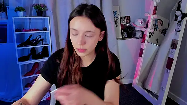 Sahara Shields online show from 4, 12, 2025