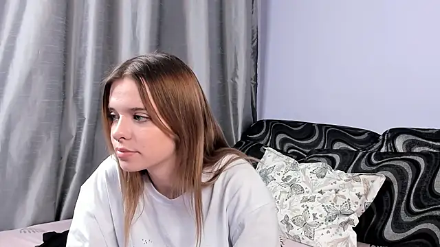 Snapshot of MonaClive chatting on 23, 1, 2025 MonaClive online show from 23, 1, 2025