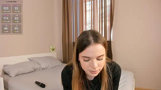 Snapshot of MonaClive chatting on 7, 2, 2025 MonaClive online show from 7, 2, 2025