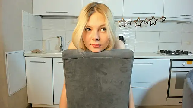 Snapshot of SynnoveEyre chatting on 10, 2, 2025 SynnoveEyre online show from 10, 2, 2025