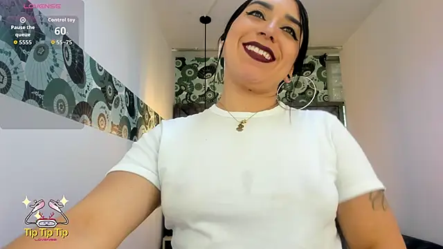 Snapshot of Clarise_Allen chatting on 28, 4, 2026 Clarise Allen online show from 28, 4, 2026