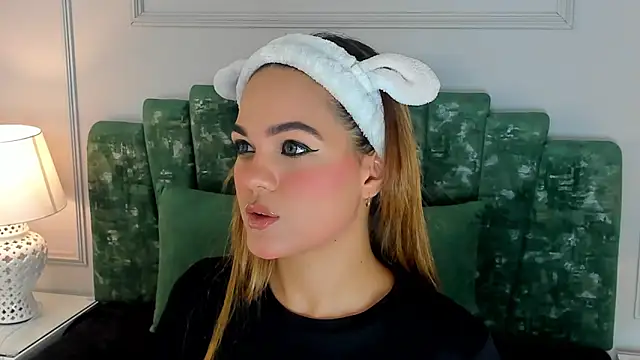 Snapshot of rutila_ford chatting on 18, 2, 2025 rutila ford online show from 18, 2, 2025