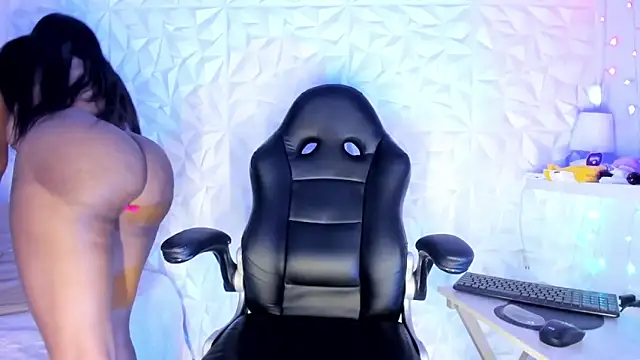 Karen morena online show from 24, 1, 2025