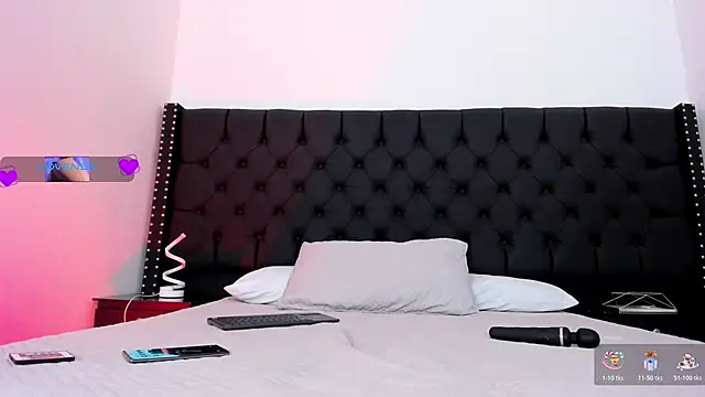 Snapshot of EthaanCox chatting on 23, 10, 2025 EthaanCox online show from 23, 10, 2025