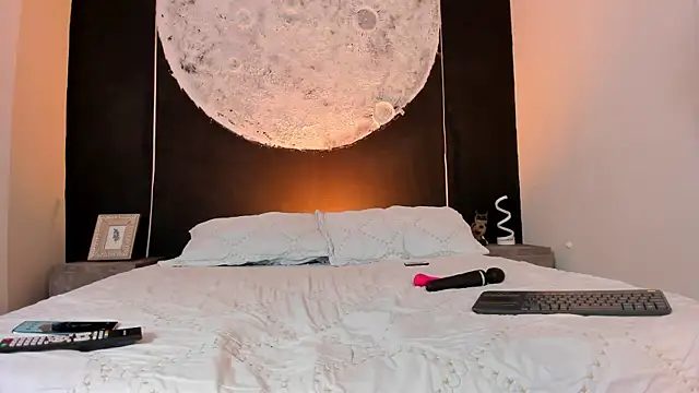 Snapshot of EthaanCox chatting on 29, 10, 2025 EthaanCox online show from 29, 10, 2025