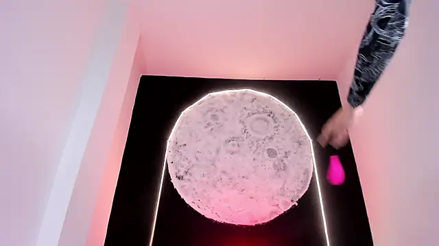 Snapshot of EthaanCox chatting on 8, 11, 2025 EthaanCox online show from 8, 11, 2025