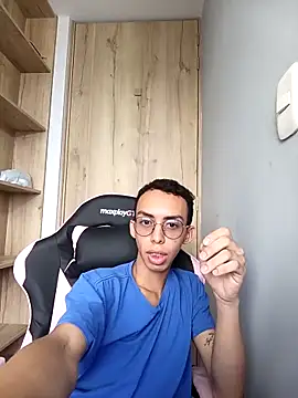 Snapshot of EthaanCox chatting on 27, 2, 2026 EthaanCox online show from 27, 2, 2026