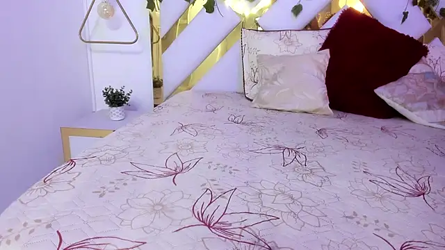 Christal Golden online show from 25, 1, 2025