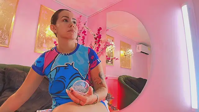 Snapshot of scarlette69 chatting on 15, 3, 2026 scarlette69 online show from 15, 3, 2026