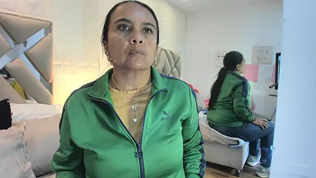 Snapshot of raquell_moore chatting on 5, 3, 2026 raquell moore online show from 5, 3, 2026