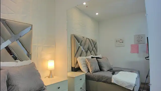 Snapshot of raquell_moore chatting on 12, 3, 2026 raquell moore online show from 12, 3, 2026