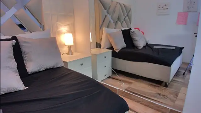 Snapshot of raquell_moore chatting on 21, 3, 2026 raquell moore online show from 21, 3, 2026