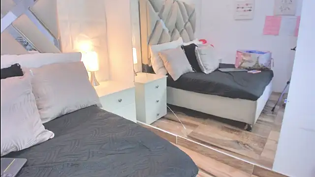 Snapshot of raquell_moore chatting on 28, 3, 2026 raquell moore online show from 28, 3, 2026