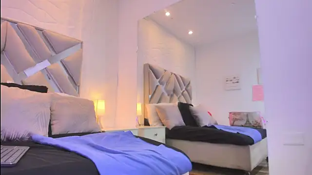 Snapshot of raquell_moore chatting on 15, 4, 2026 raquell moore online show from 15, 4, 2026