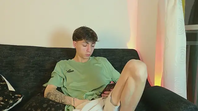 Snapshot of ethan_and_ava chatting on 12, 2, 2026 ethan and ava online show from 12, 2, 2026