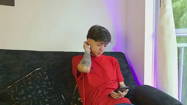 Snapshot of ethan_and_ava chatting on 15, 2, 2026 ethan and ava online show from 15, 2, 2026