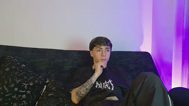 Snapshot of ethan_and_ava chatting on 20, 2, 2026 ethan and ava online show from 20, 2, 2026