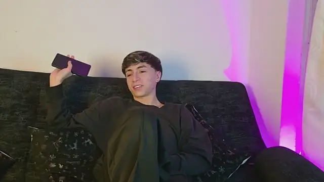 Snapshot of ethan_and_ava chatting on 22, 2, 2026 ethan and ava online show from 22, 2, 2026