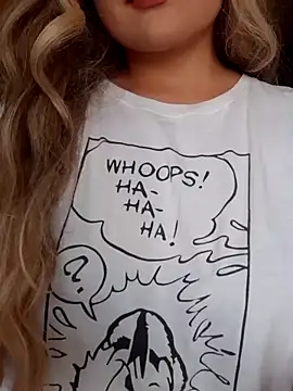 Snapshot of monicavictoria1301 chatting on 21, 11, 2025 monicavictoria1301 online show from 21, 11, 2025