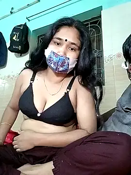 Snapshot of Sexy-Couple20 chatting on 1, 2, 2025 Sexy-Couple20 online show from 1, 2, 2025