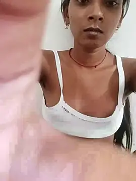 Snapshot of Divya-2007 chatting on 12, 10, 2025 Divya-2007 online show from 12, 10, 2025