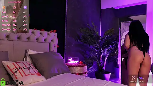 ClaraShine online show from 2, 11, 2025