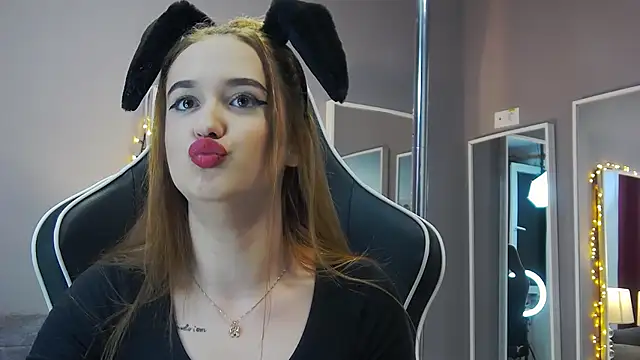 Snapshot of Eva_Lovvia_ chatting on 23, 1, 2025 Eva Lovvia  online show from 23, 1, 2025