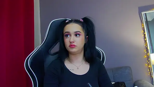 Snapshot of Eva_Lovvia_ chatting on 19, 2, 2025 Eva Lovvia  online show from 19, 2, 2025