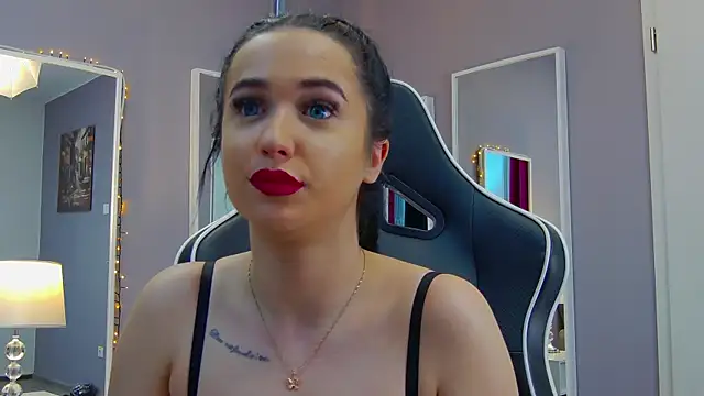 Snapshot of Eva_Lovvia_ chatting on 24, 2, 2025 Eva Lovvia  online show from 24, 2, 2025