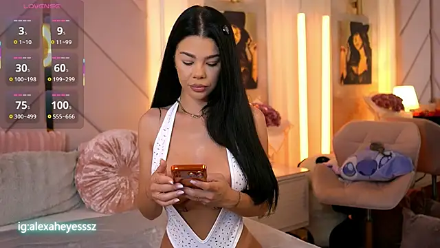 Snapshot of Alexaheyess chatting on 4, 5, 2026 Alexaheyess online show from 4, 5, 2026
